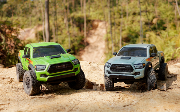 TOYOTA TACOMA TRD PRO PAINTED BODY SET V2 (LIME GREEN)